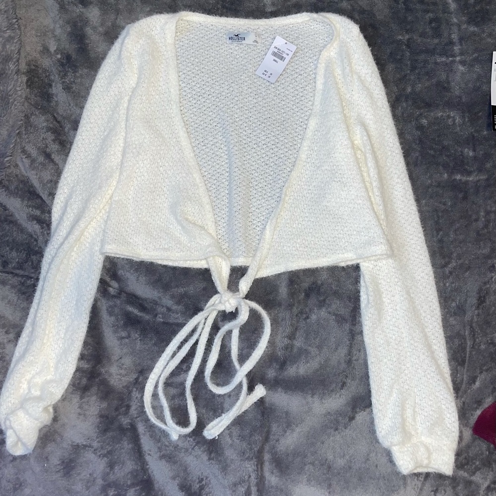 Hollister sweater size small